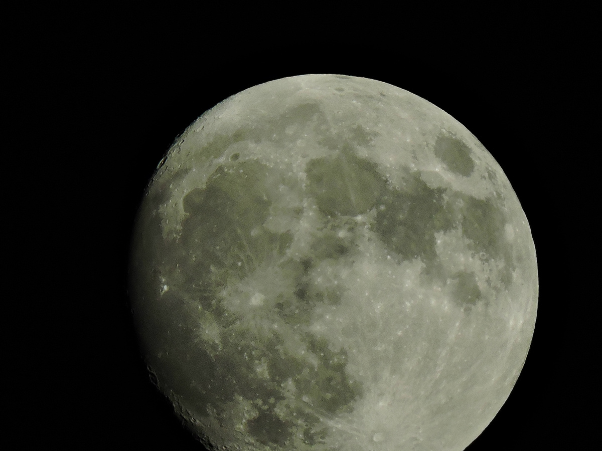 Autumnal Equinox moon after sunset